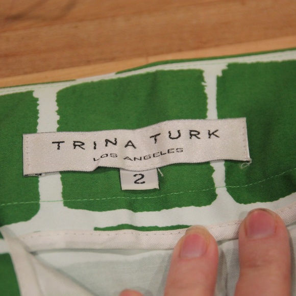 Green & White Trina Turk Mini Skirt Size 2 - Picture 7 of 8